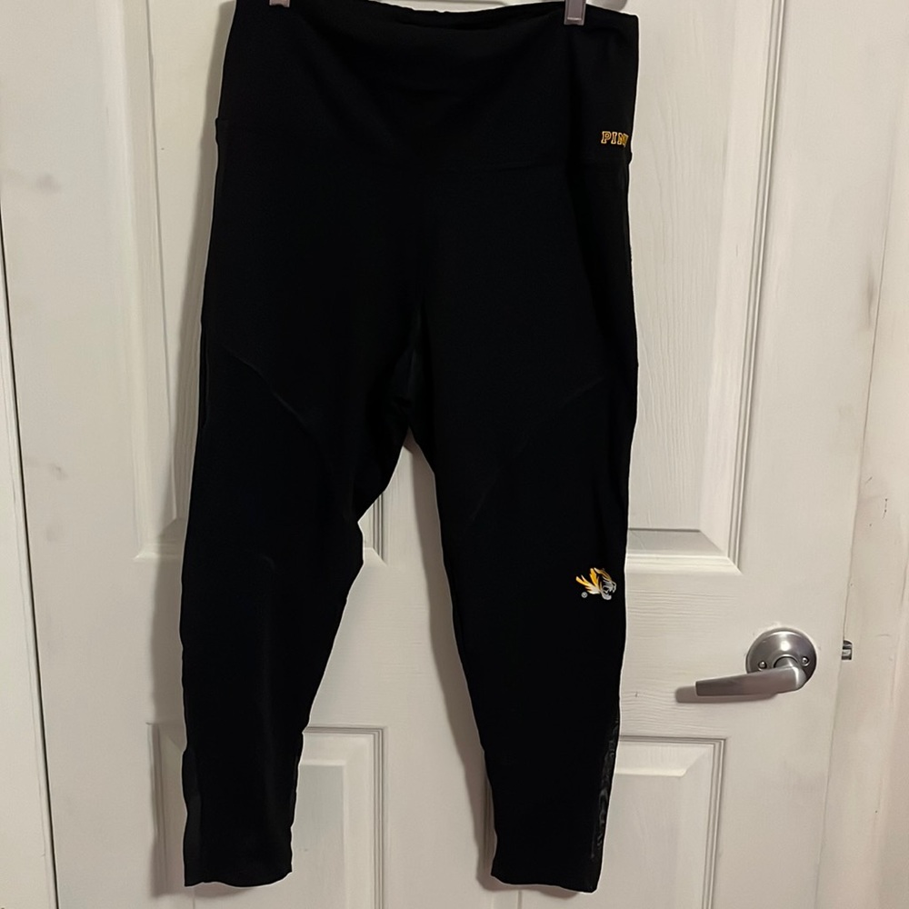 PINK Large Mizzou Black Leggings